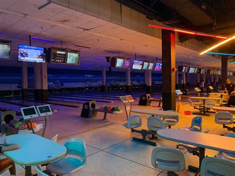 Boardwalk bowling - League Information. Enjoy fun times, good food, great drinks, and top-notch bowling in our state-of-the-art bowling facility. See below for League options, meeting dates, and more. For more information, contact Andrew at (831)426-3324 or email andrew@boardwalkbowl.com. 